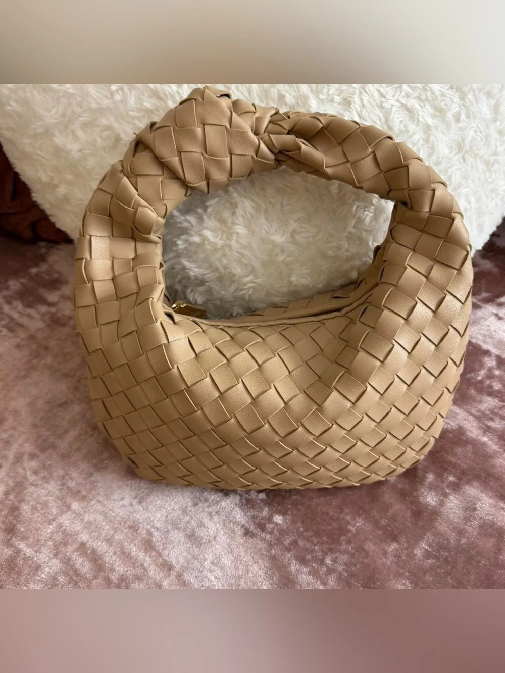 Cream / Beige woven leather handbag